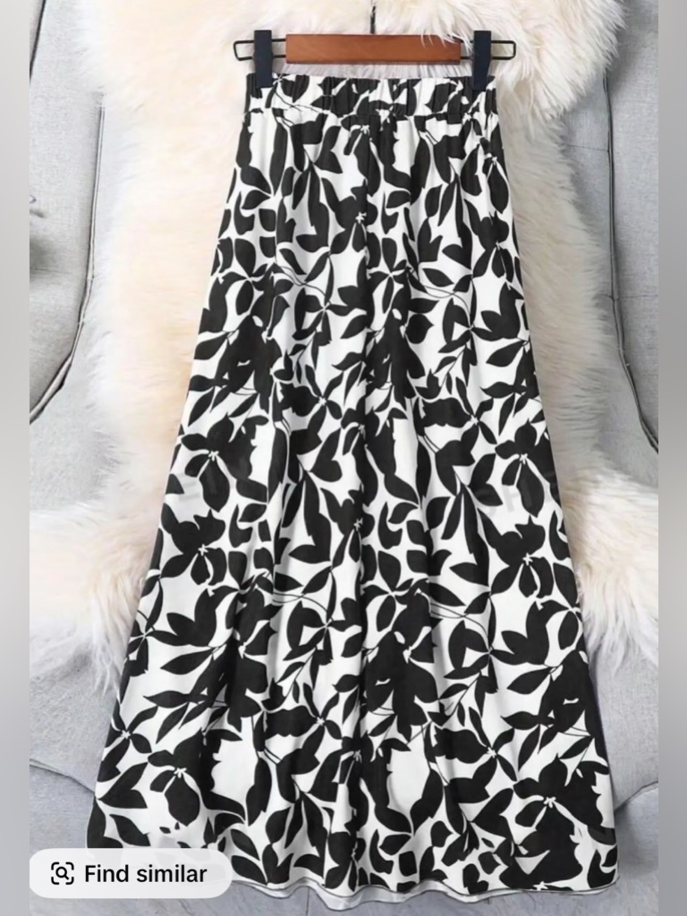 Black & White Floral Maxi Skirt – Size Large – EUC – Flowy & Versatile 🖤🤍 - Picture 2 of 6